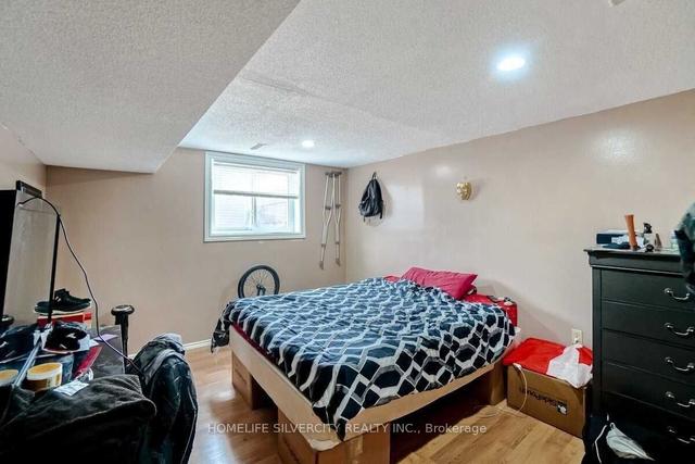 123 Manitou Cres, House attached with 3 bedrooms, 2 bathrooms and 7 parking in Brampton ON | Image 19
