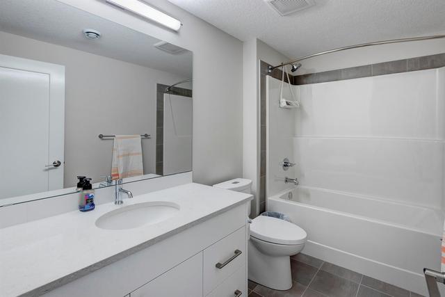 39 West Grove Pl Sw, House detached with 4 bedrooms, 3 bathrooms and 2 parking in Calgary AB | Image 23