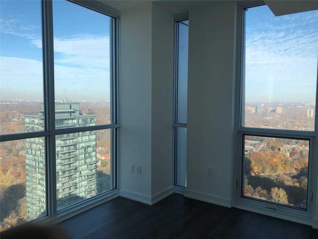 3908 - 1 Yorkville Ave, Condo with 2 bedrooms, 2 bathrooms and 0 parking in Toronto ON | Image 1