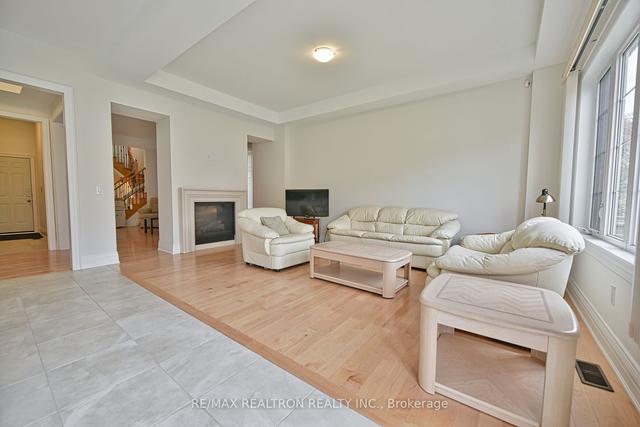 42 Farrell Rd, House detached with 5 bedrooms, 4 bathrooms and 4 parking in Vaughan ON | Image 24