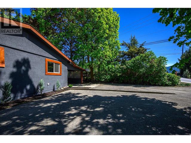 9705 Buchanan Rd, House detached with 2 bedrooms, 1 bathrooms and 20 parking in Coldstream BC | Image 43