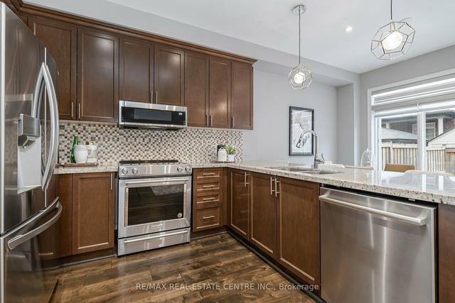 243 Sarah Cline Dr, House attached with 3 bedrooms, 4 bathrooms and 2 parking in Oakville ON | Image 28