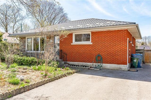 84 William St, House detached with 3 bedrooms, 1 bathrooms and 3 parking in Guelph ON | Image 1