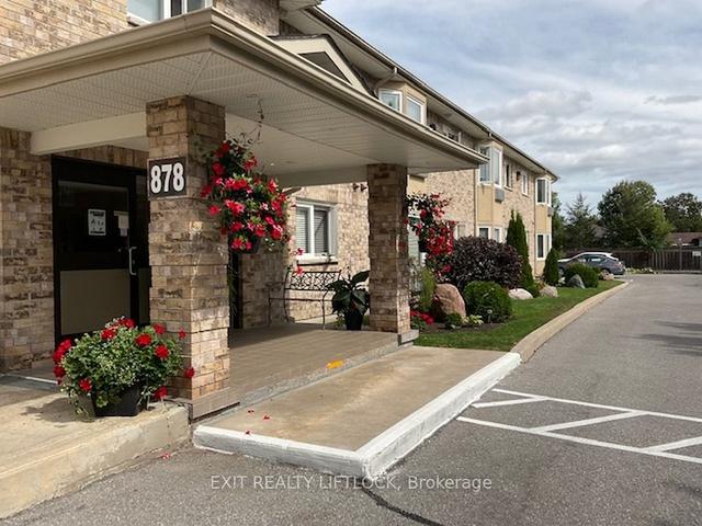 103 - 878 Armour Rd, Condo with 1 bedrooms, 1 bathrooms and 1 parking in Peterborough ON | Image 2
