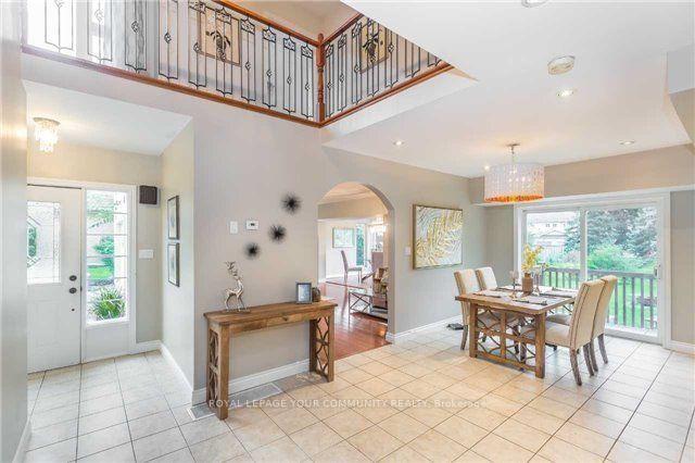 25 Naughton Dr, House detached with 4 bedrooms, 4 bathrooms and 8 parking in Richmond Hill ON | Image 2