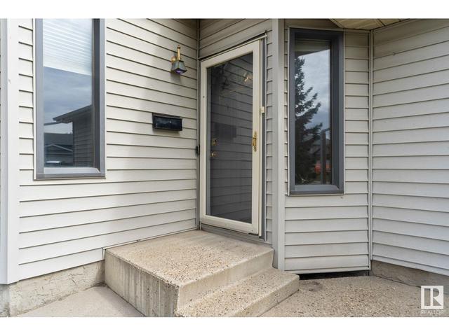 3316 42 Ave Nw, House detached with 4 bedrooms, 3 bathrooms and 4 parking in Edmonton AB | Image 3