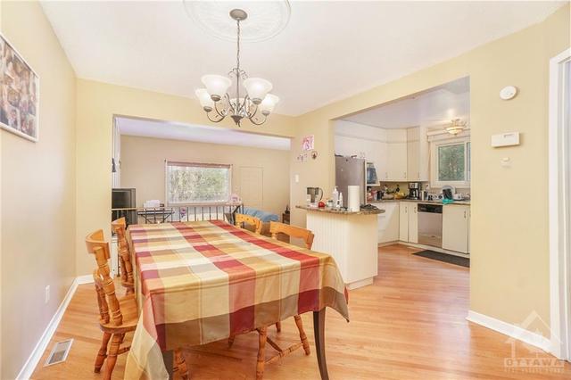 8 Trafford Lane, Home with 3 bedrooms, 3 bathrooms and 2 parking in Ottawa ON | Image 3