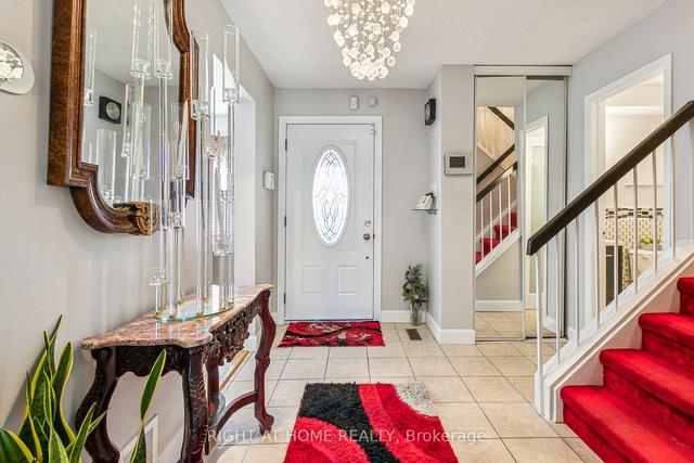 260 Braymore Blvd, House semidetached with 3 bedrooms, 4 bathrooms and 4 parking in Toronto ON | Image 3