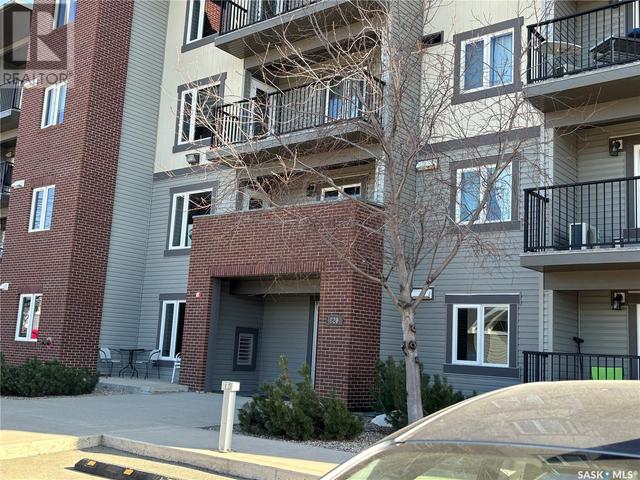 205 - 820 5th St Ne, Condo with 2 bedrooms, 2 bathrooms and null parking in Weyburn SK | Image 2