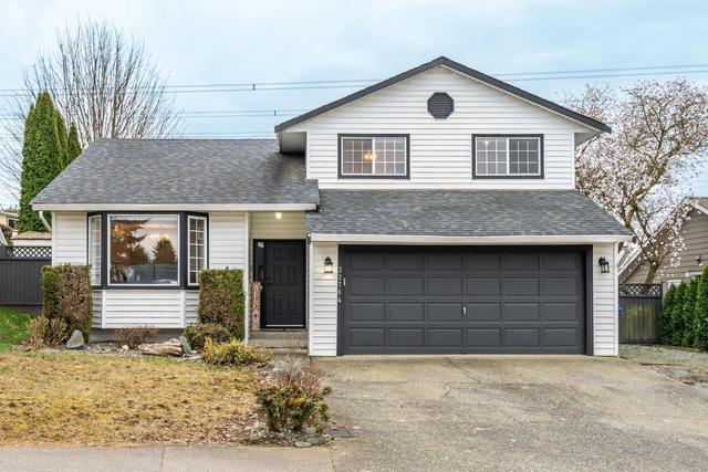 32764 Haida Dr, House detached with 4 bedrooms, 3 bathrooms and 6 parking in Abbotsford BC | Image 1