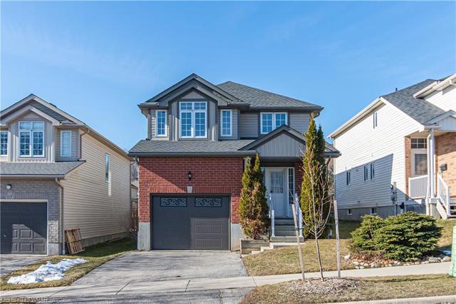 621 Mountain Maple Avenue, House detached with 3 bedrooms, 3 bathrooms and 2 parking in Waterloo ON | Image 1