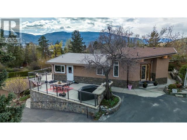 404 West Bench Dr, House detached with 4 bedrooms, 3 bathrooms and 7 parking in Okanagan Similkameen F BC | Image 89