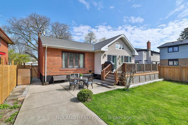 23 Glos Rd, House detached with 3 bedrooms, 3 bathrooms and 4 parking in Toronto ON | Image 33