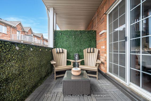 4 Carnahan Terr, Townhouse with 3 bedrooms, 3 bathrooms and 1 parking in Toronto ON | Image 7