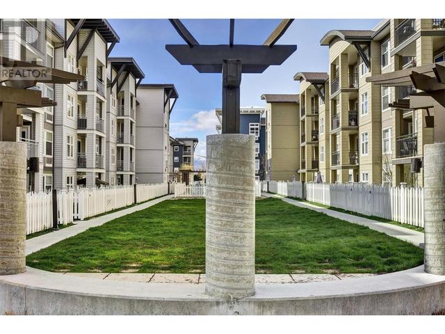 400 - 551 Yates Road, Condo with 2 bedrooms, 1 bathrooms and 1 parking in Kelowna BC | Image 29