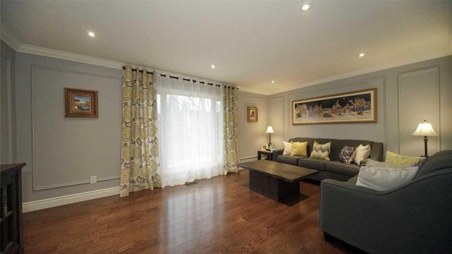 11 Boreham Cir, House detached with 5 bedrooms, 4 bathrooms and 4 parking in Brampton ON | Image 5