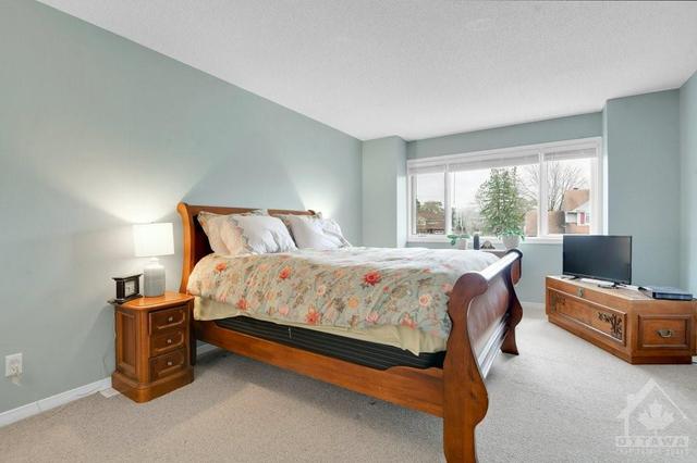 240 Macdougall St, House detached with 4 bedrooms, 4 bathrooms and 6 parking in Russell ON | Image 12