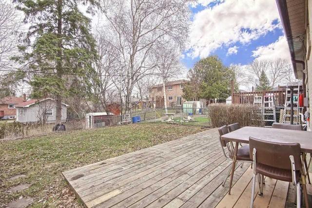 8 Jones Crt, House semidetached with 3 bedrooms, 2 bathrooms and 3 parking in Aurora ON | Image 29
