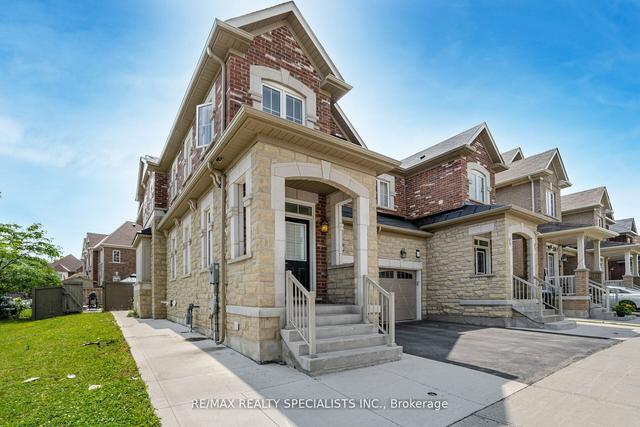 426 Queen Mary Dr, House semidetached with 4 bedrooms, 4 bathrooms and 3 parking in Brampton ON | Image 12
