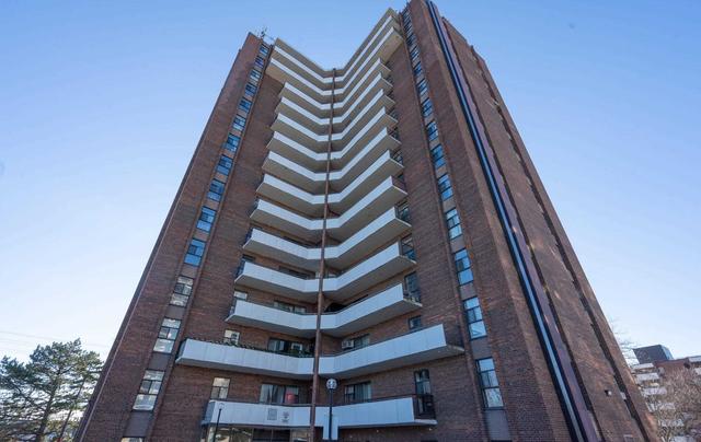 301 - 3025 Queen Frederica Dr, Condo with 3 bedrooms, 2 bathrooms and 1 parking in Mississauga ON | Image 12