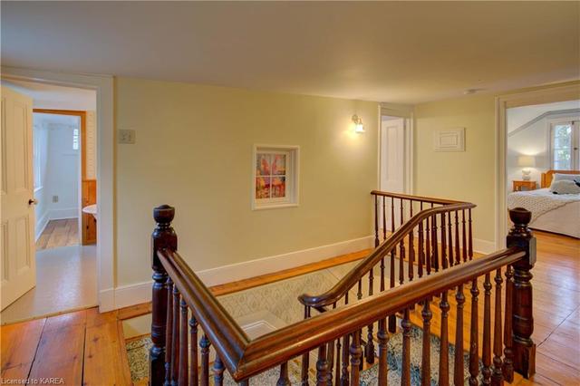 162 Mowat Ave, House detached with 3 bedrooms, 1 bathrooms and 6 parking in Kingston ON | Image 32