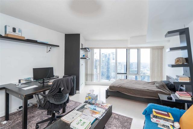 4002 - 210 Victoria St, Condo with 0 bedrooms, 1 bathrooms and 0 parking in Toronto ON | Image 5