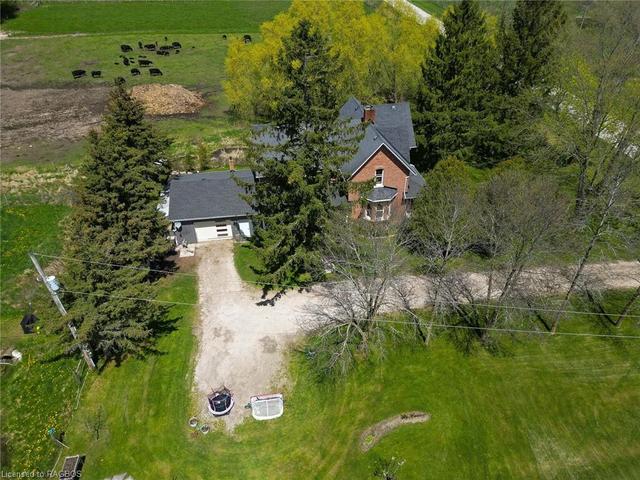 298498 Range Rd, House detached with 4 bedrooms, 1 bathrooms and 8 parking in Georgian Bluffs ON | Image 2