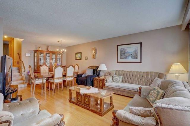 224 Morningside Ave, House detached with 3 bedrooms, 2 bathrooms and 6 parking in Toronto ON | Image 2