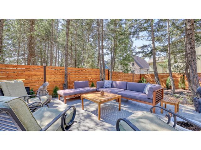 7501 Rivercrest Rd, House detached with 2 bedrooms, 1 bathrooms and 4 parking in Radium Hot Springs BC | Image 9
