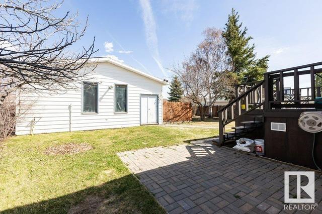 10707 108 Ave, House detached with 5 bedrooms, 3 bathrooms and null parking in Westlock AB | Image 14