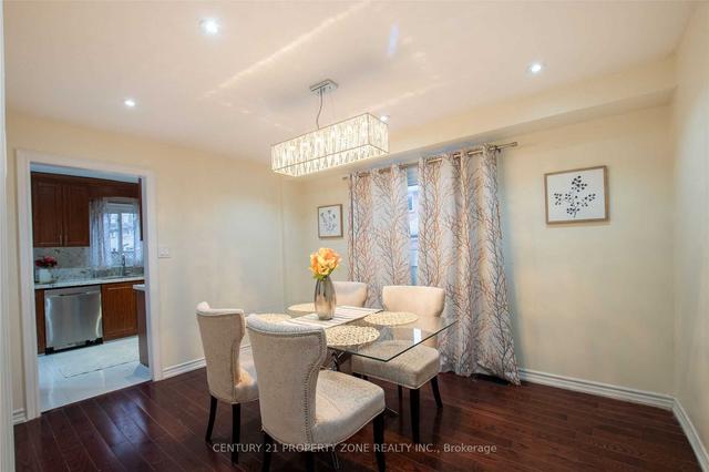 116 Flowertown Ave, House detached with 4 bedrooms, 4 bathrooms and 3 parking in Brampton ON | Image 2