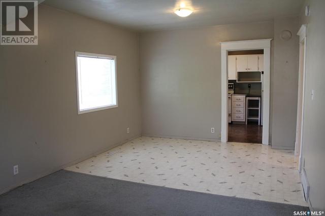 110 7th Ave, House detached with 2 bedrooms, 1 bathrooms and null parking in Alameda SK | Image 10