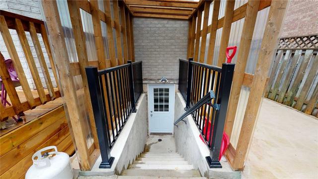 81 Ready Ct, House detached with 3 bedrooms, 4 bathrooms and 6 parking in Brampton ON | Image 26