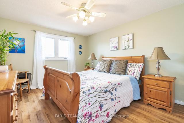 190 Tupper St E, House attached with 3 bedrooms, 2 bathrooms and 5 parking in New Tecumseth ON | Image 4