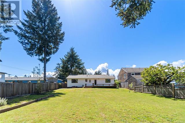 5414 Dunster Rd, House detached with 3 bedrooms, 2 bathrooms and 3 parking in Nanaimo BC | Image 4