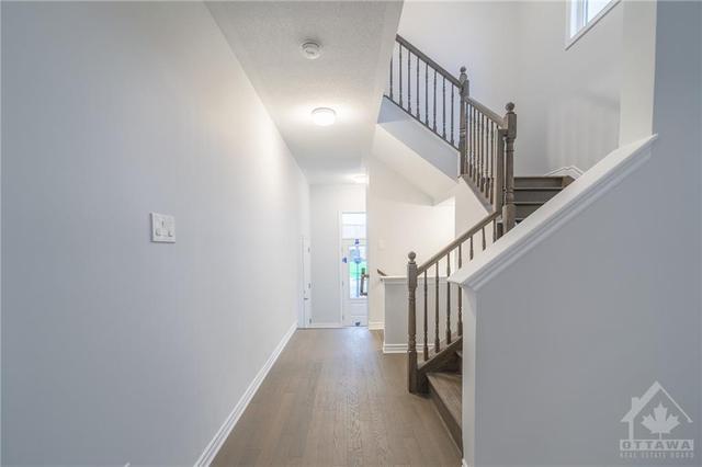 543 Rye Grass Way, Townhouse with 3 bedrooms, 3 bathrooms and 2 parking in Ottawa ON | Image 27