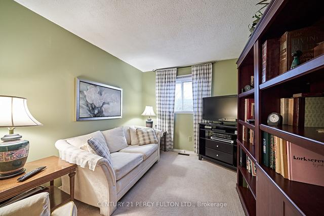 44 - 222 Pearson St, Townhouse with 4 bedrooms, 2 bathrooms and 2 parking in Oshawa ON | Image 8
