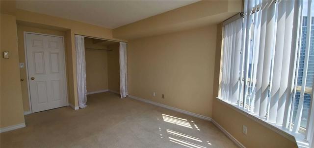 1702 - 3605 Kariya Dr, Condo with 1 bedrooms, 1 bathrooms and 1 parking in Mississauga ON | Image 4