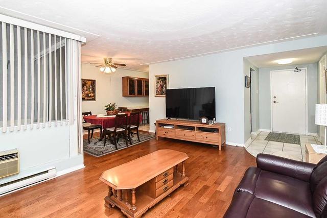 704 - 40 Harrisford St, Condo with 2 bedrooms, 2 bathrooms and 1 parking in Hamilton ON | Image 3