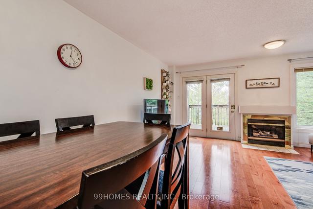 232 Blackhorne Dr, Townhouse with 2 bedrooms, 3 bathrooms and 1 parking in Kitchener ON | Image 6