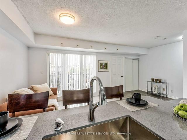 2002 - 3049 Finch Ave W, Townhouse with 4 bedrooms, 3 bathrooms and 2 parking in Toronto ON | Image 31