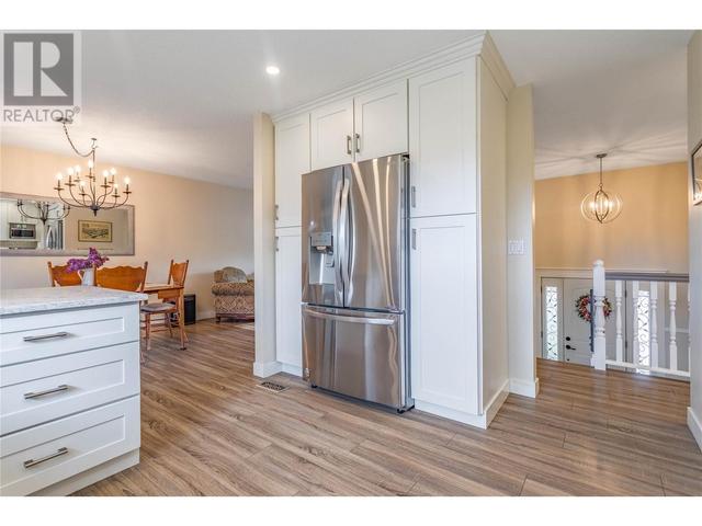 168 Bornais St E, House detached with 4 bedrooms, 3 bathrooms and 2 parking in Kelowna BC | Image 9