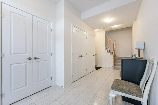 291 Skinner Rd, Townhouse with 2 bedrooms, 2 bathrooms and 2 parking in Hamilton ON | Image 16