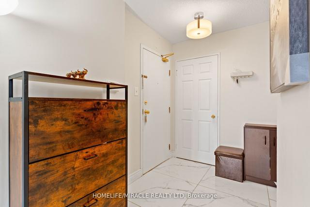 308 - 10 Malta Ave, Condo with 3 bedrooms, 2 bathrooms and 3 parking in Brampton ON | Image 9