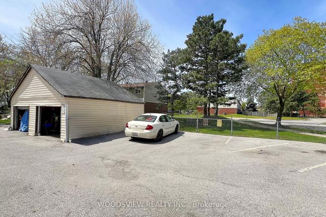 796 Midland Ave, House detached with 6 bedrooms, 3 bathrooms and 5 parking in Toronto ON | Image 33