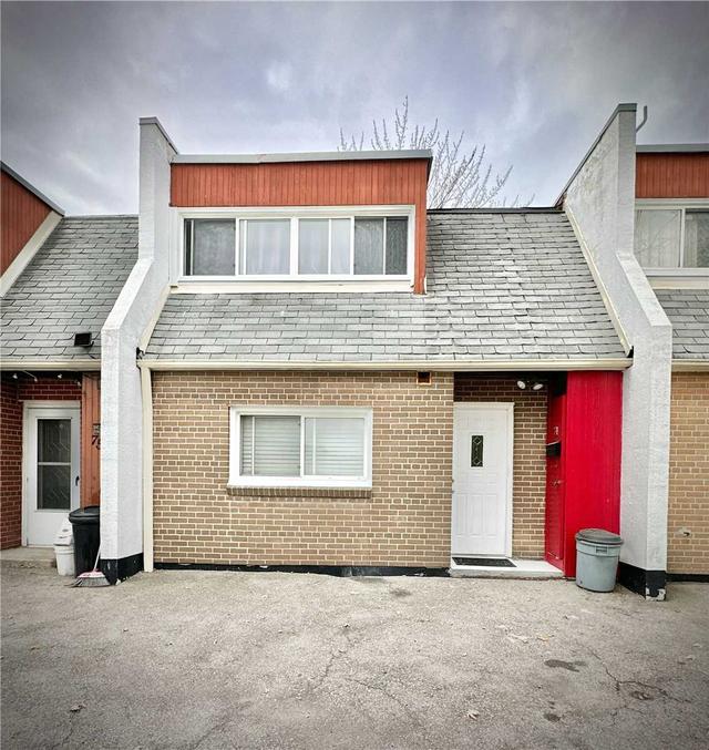 74 - 2901 Jane St, Townhouse with 3 bedrooms, 2 bathrooms and 1 parking in Toronto ON | Image 1