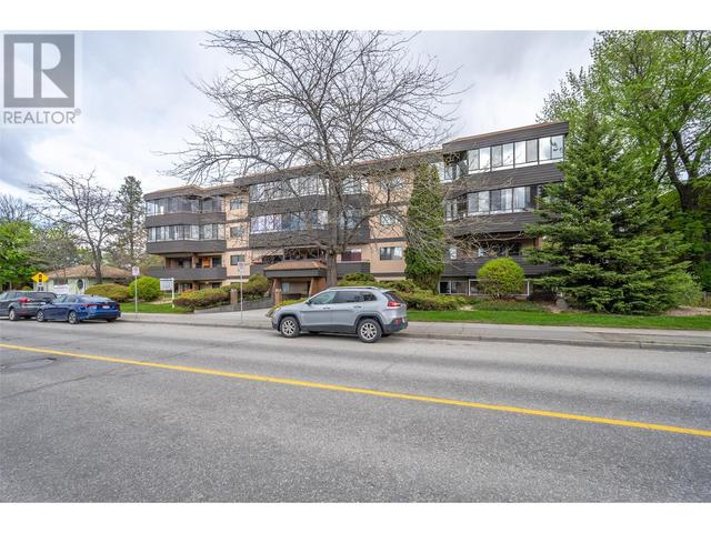 403 - 740 Winnipeg St, Condo with 2 bedrooms, 2 bathrooms and 1 parking in Penticton BC | Image 4