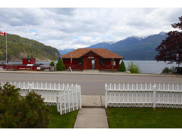 311 Front St, House detached with 3 bedrooms, 2 bathrooms and 4 parking in Kaslo BC | Image 3