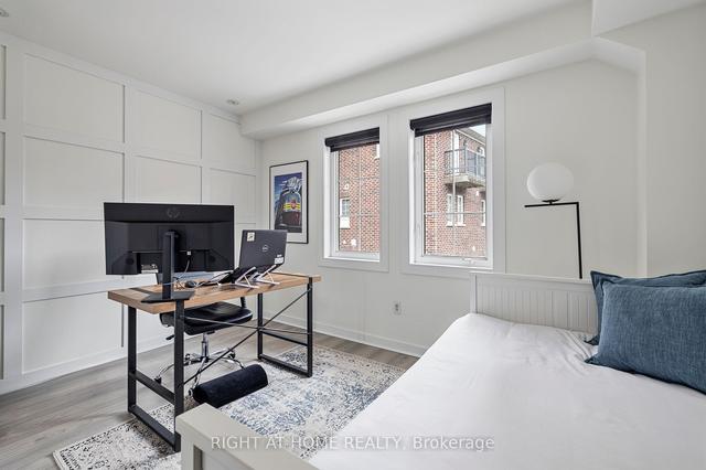 76 - 119a The Queensway Way N, Townhouse with 3 bedrooms, 2 bathrooms and 1 parking in Toronto ON | Image 9