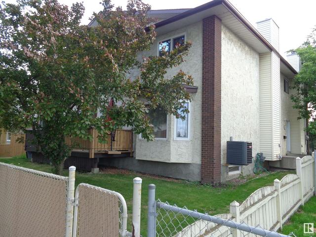 12432a 85 St Nw, House attached with 4 bedrooms, 2 bathrooms and null parking in Edmonton AB | Image 4